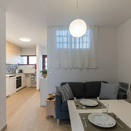 Cozy Bus Parking - 5min From Downtown Porto Gaia شقة *